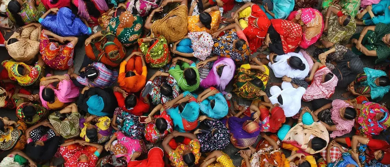 Hvor er Smukfest? Sådan finder du vej til sommerens vildeste stemning