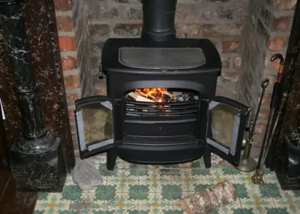 Hygge i sommerhus uden strøm: lys og varme på en enkel måde