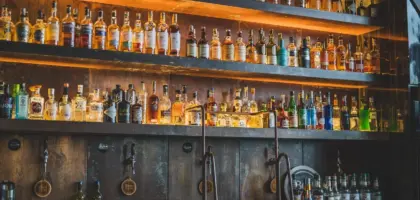 Medvirkende i Sams Bar