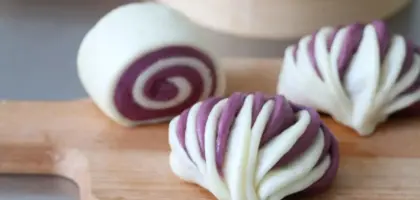 Sådan bager du kardemommesnurrer uden æg og mælk